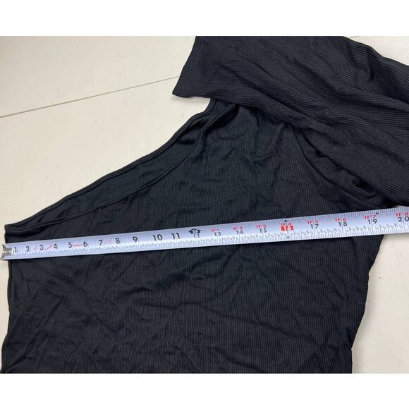 Women's Plus Size 3XL Black One Shoulder Crop Top Paperbag Pants Outfit Set - Picture 3 of 10